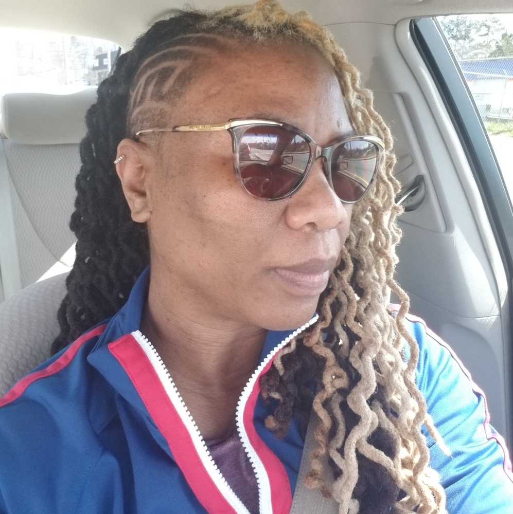 Meet your Posher, Demetria